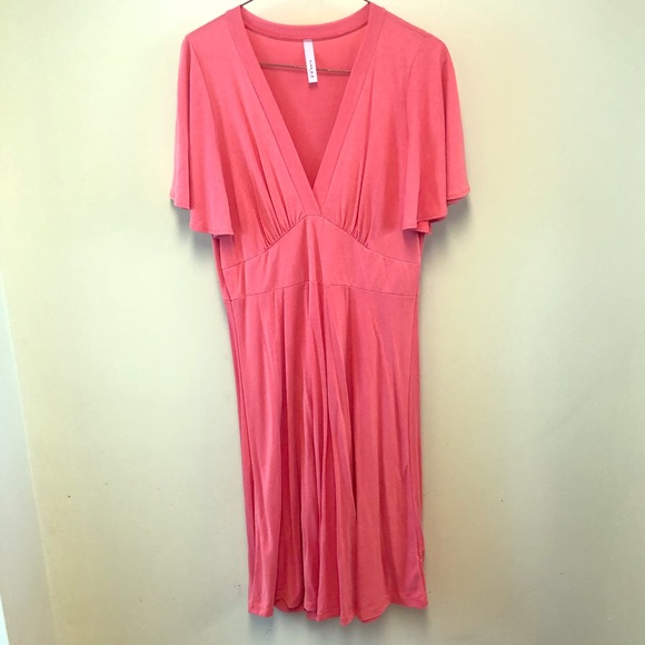 Gilli Coral Short Sleeve Dress - Picture 2 of 8